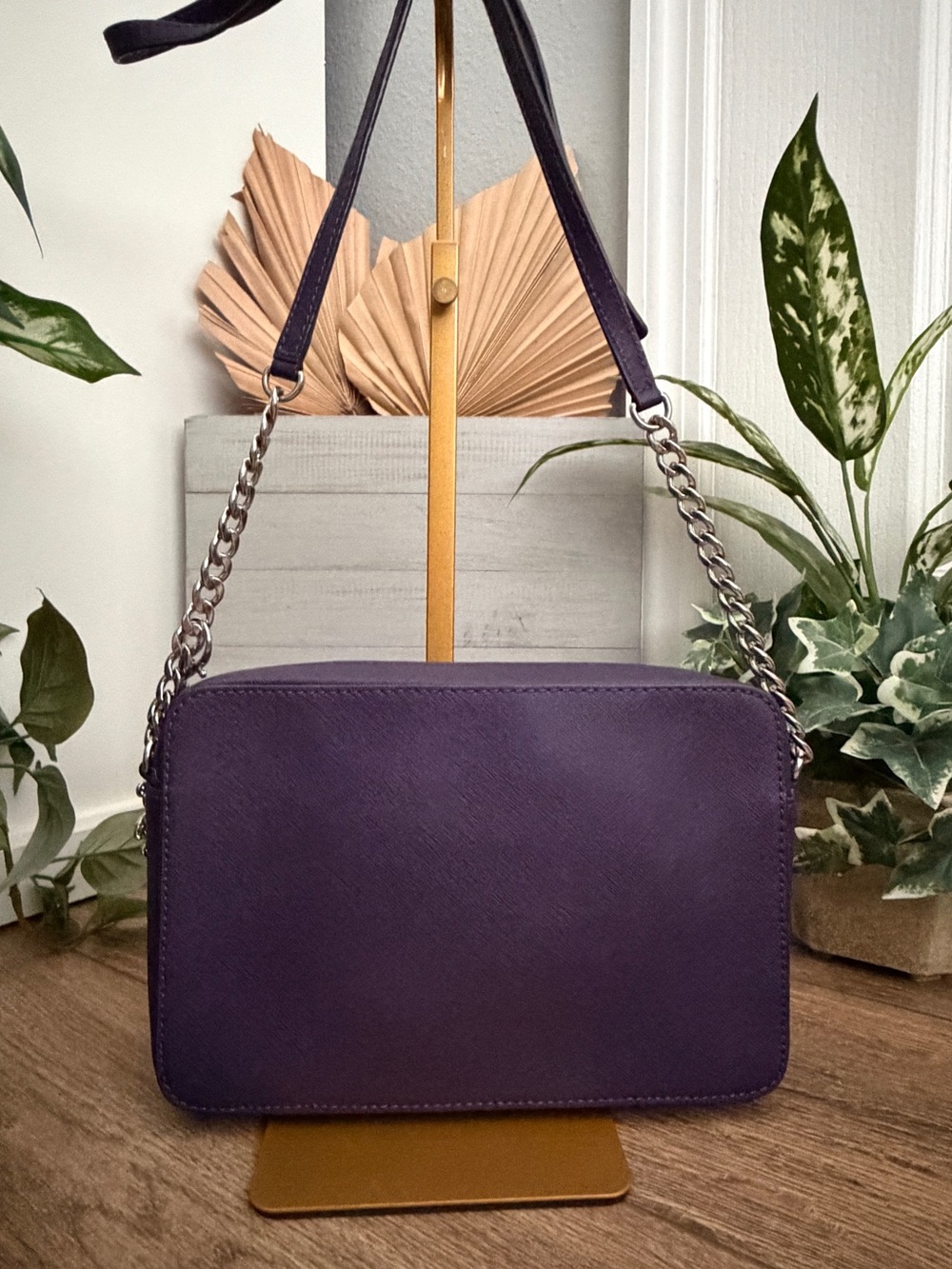 Michael Kors Jet Set Purple Saffiano Leather Crossbody Bag w/Teddy Bear Keychain - Picture 2 of 12
